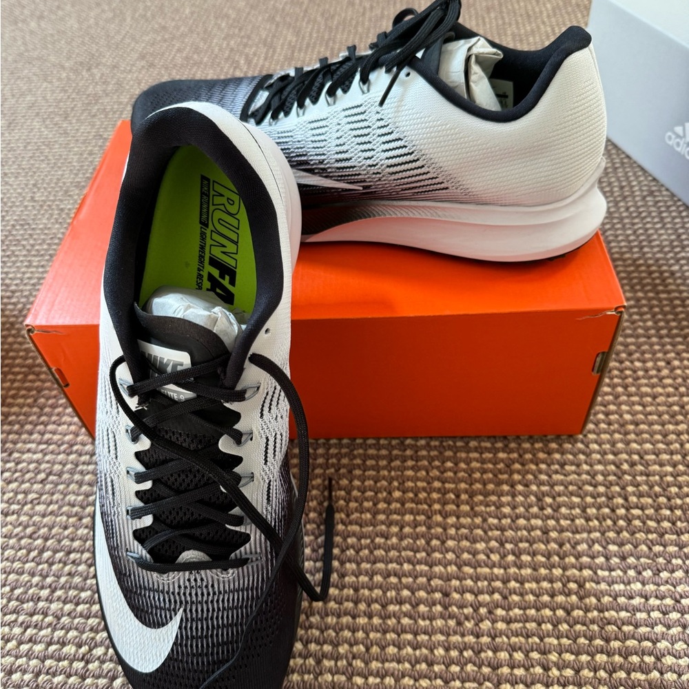 New! Nike Air Zoom Elite 9 Sneakers Men’s